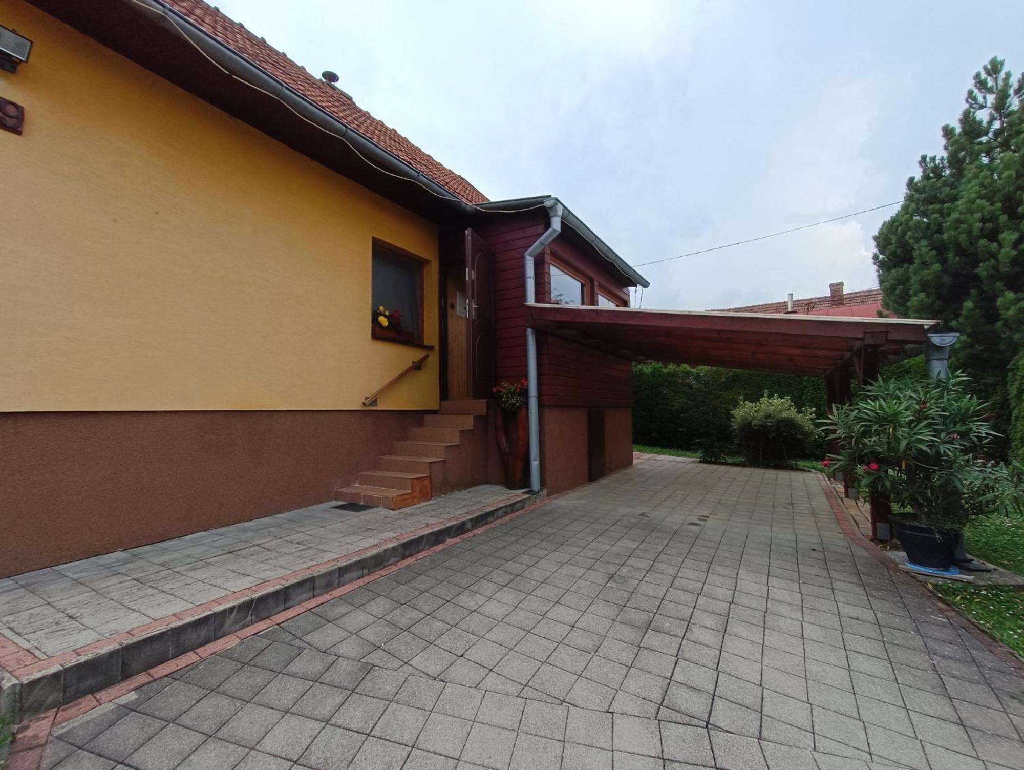 Villa Utulny Dovolenkovy Dom Liptovský Hrádok Esterno foto